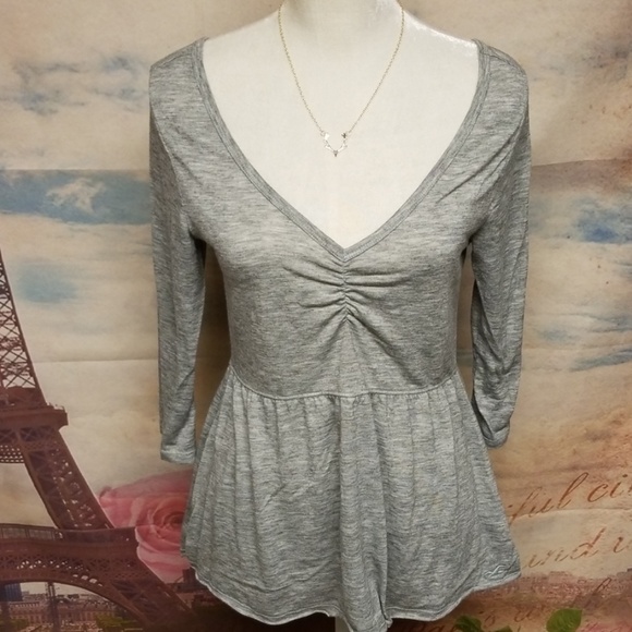 🍬 Hollister 3/4 Sleeve top - Picture 2 of 5